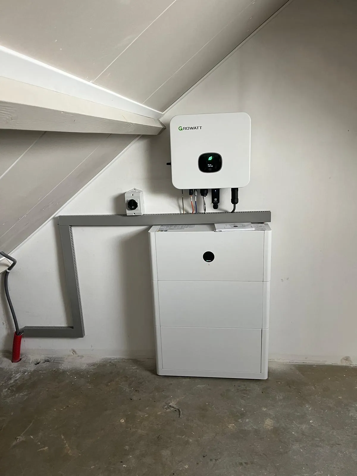 Thuisbatterij installatie 11